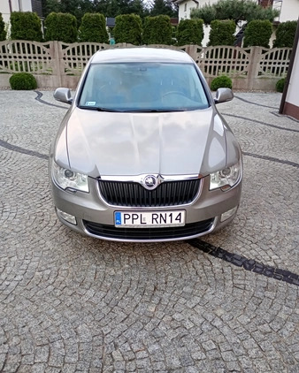 Skoda Superb cena 34900 przebieg: 275000, rok produkcji 2011 z Odolanów małe 254